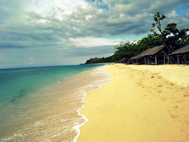 Juga Desa Pange memiliki pantai yang bagus.